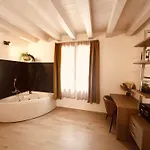 5 Terre Hub 1