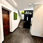 5 Terre Hub 1 *