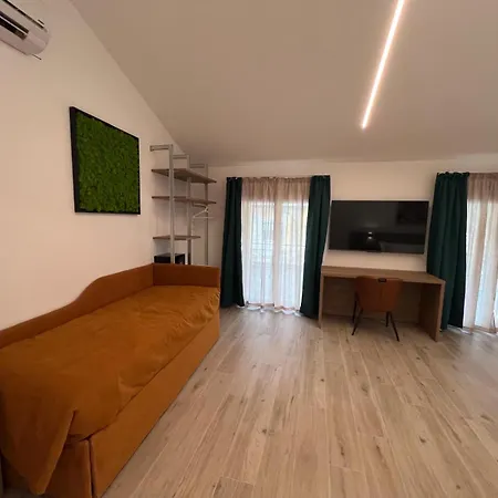 5 Terre Hub 1 Apartment *