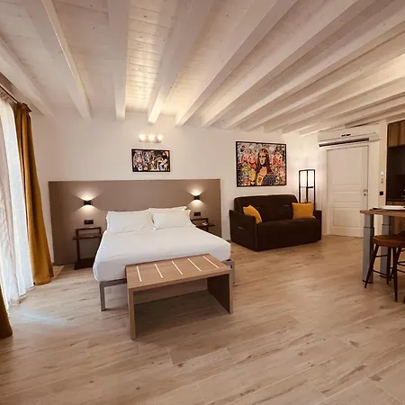 5 Terre Hub 1 Apartmán *