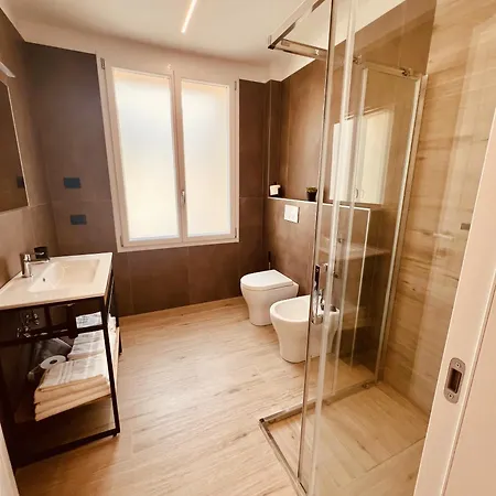 Apartment 5 Terre Hub 1 *
