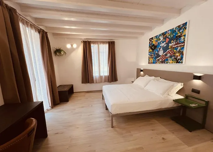 Apartment 5 Terre Hub 1 *